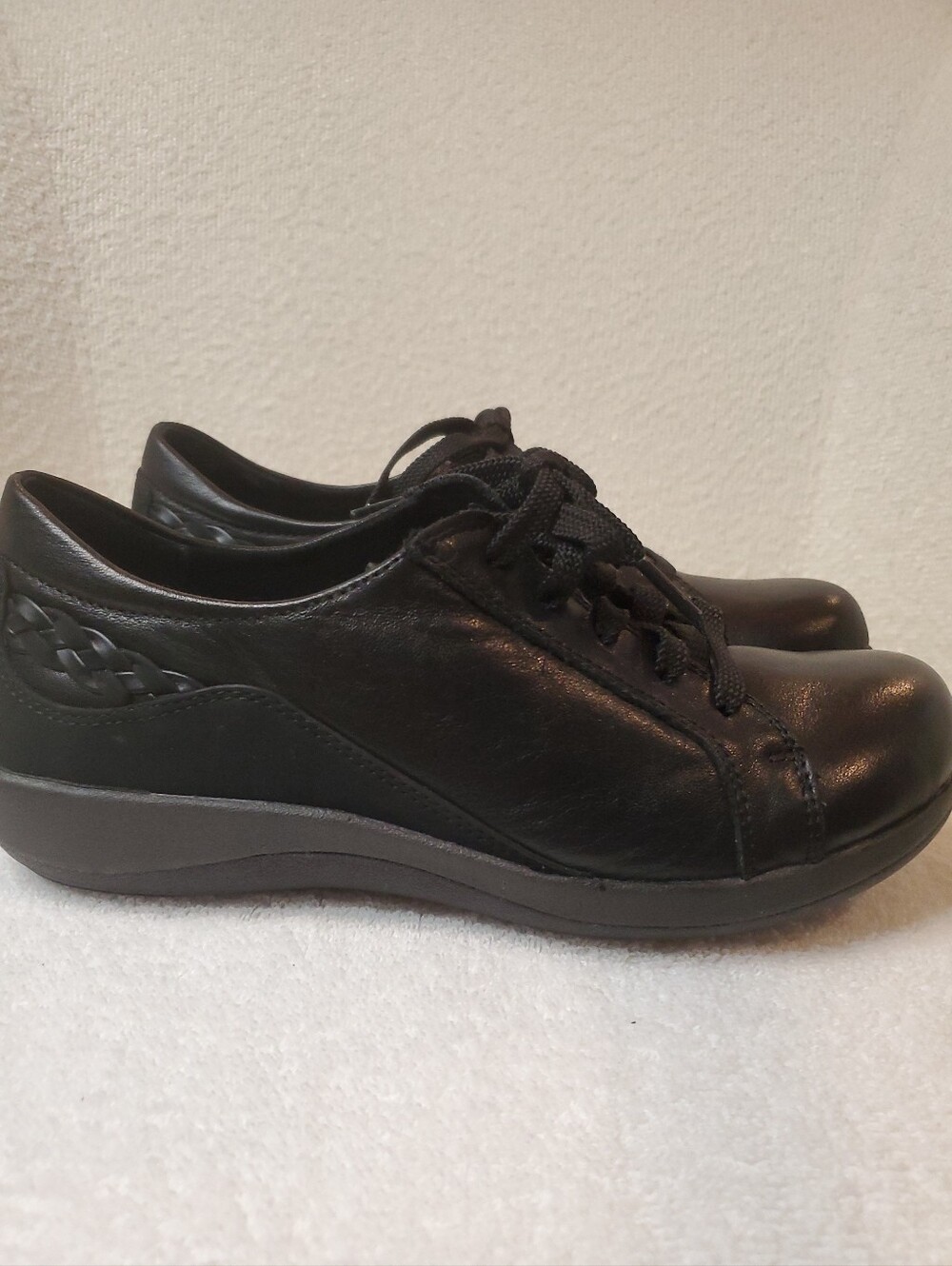 Aetrex Dana Leather Comfort Lace-Up Oxford Sneakers - Black (Size 38 / US 7.5-8)